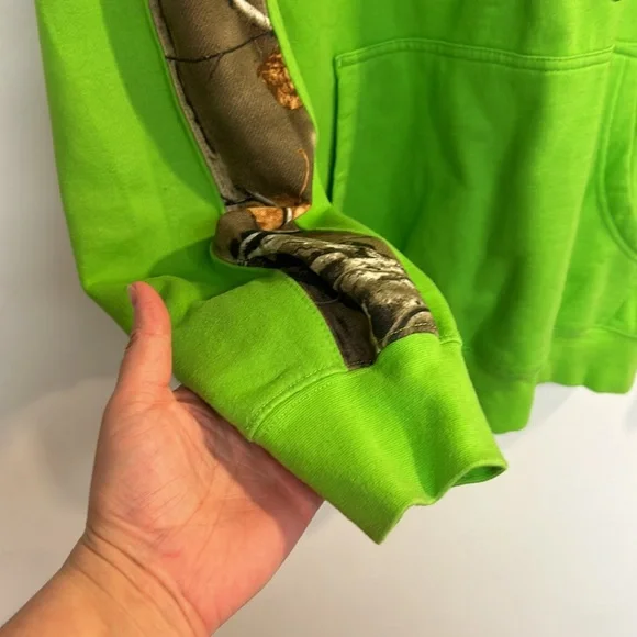 Legendary Whitetails brand men’s hoodie size L lime green color - Picture 4 of 7